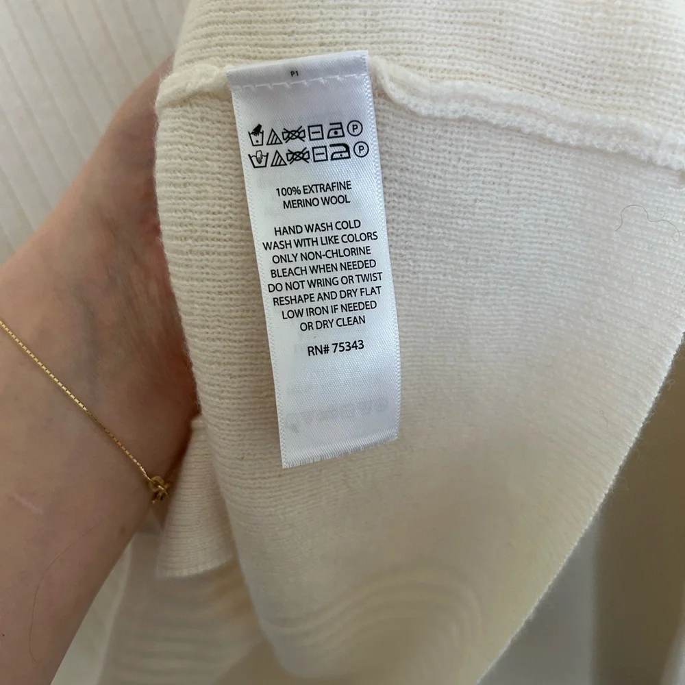 Tahari 100% Extrafine Merino Wool Cardigan Size Large Ivory - Picture 3 of 5